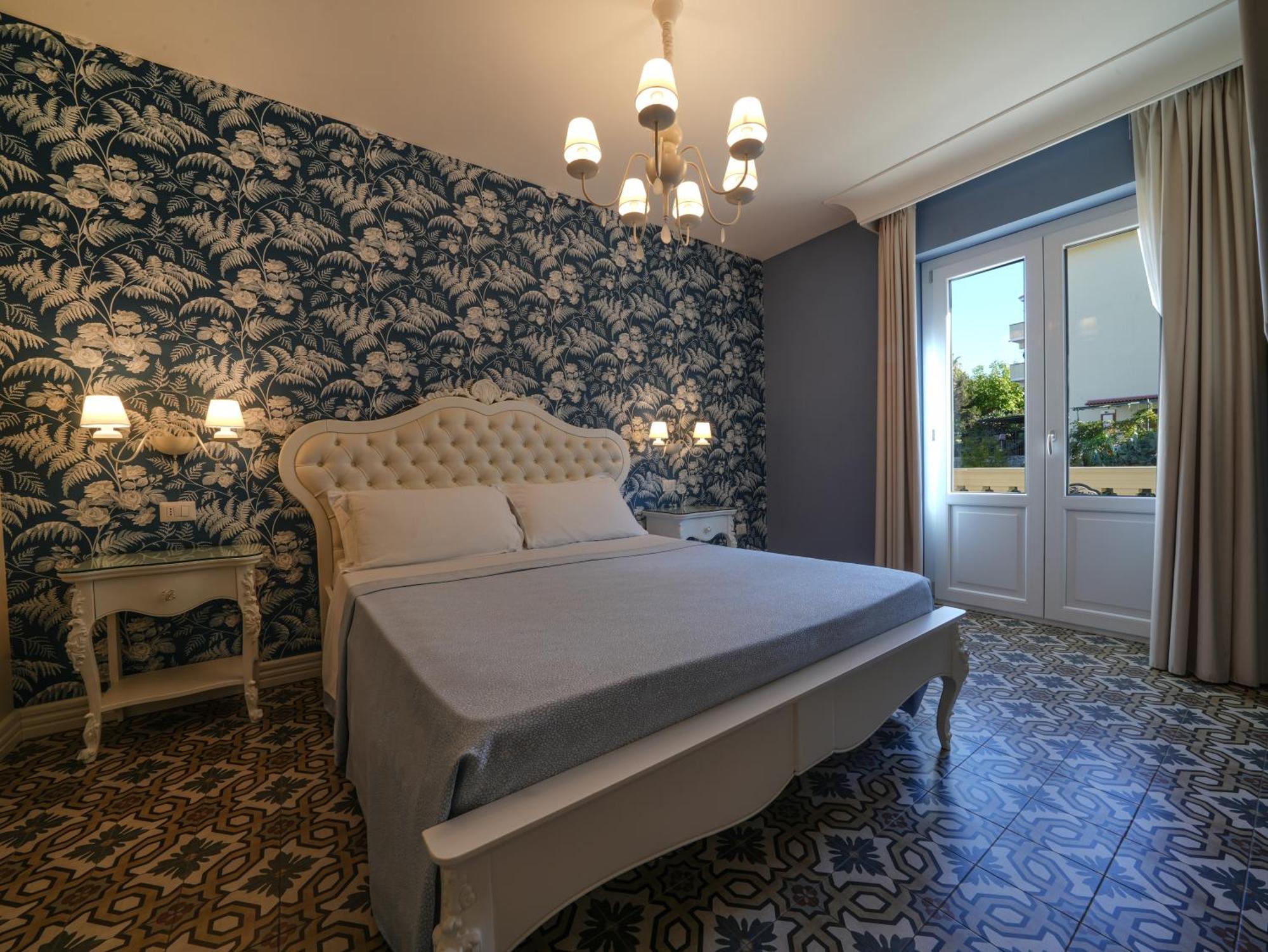 Sui Generis Tropea Luxury Rooms Extérieur photo