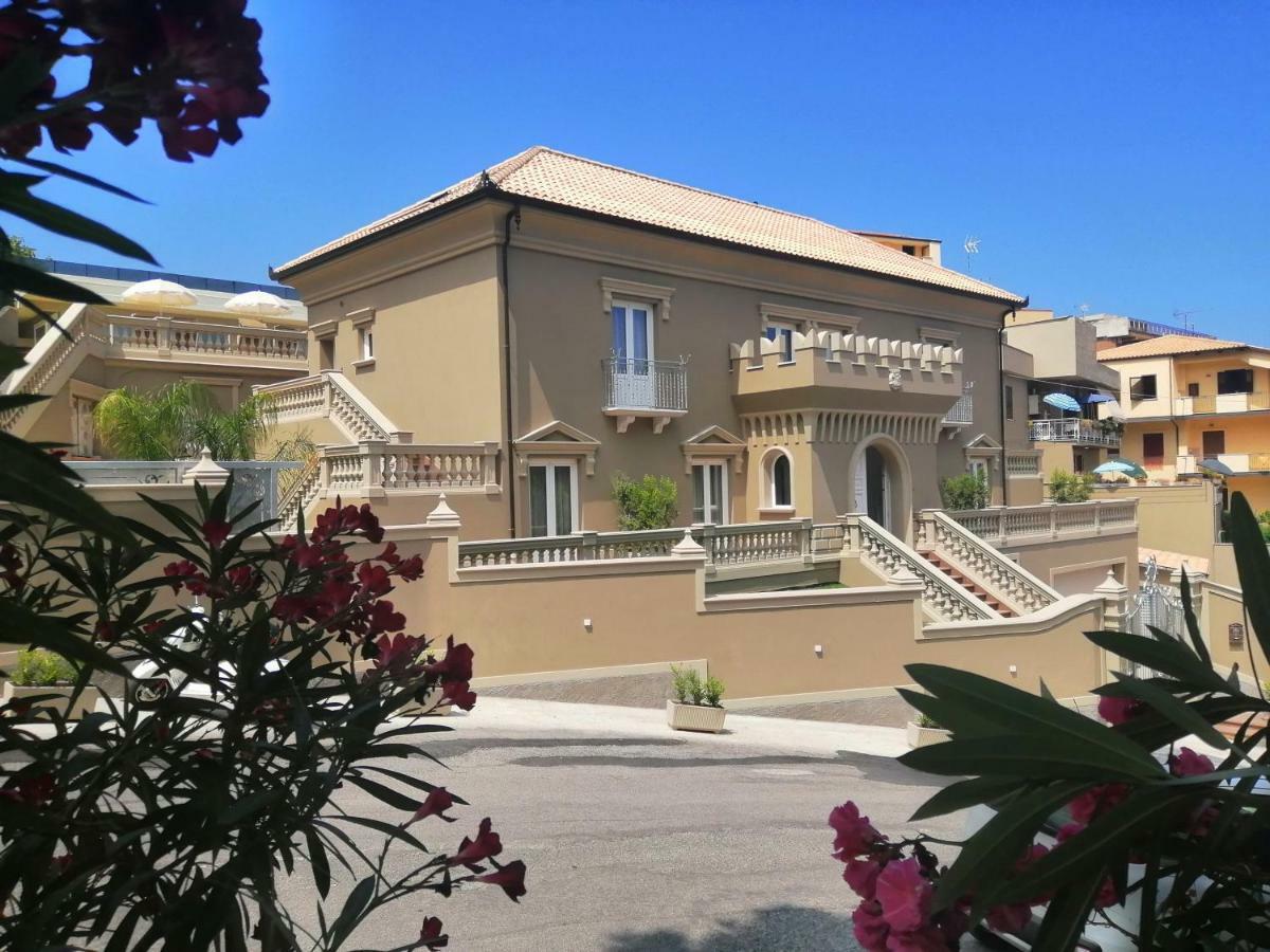 Sui Generis Tropea Luxury Rooms Extérieur photo