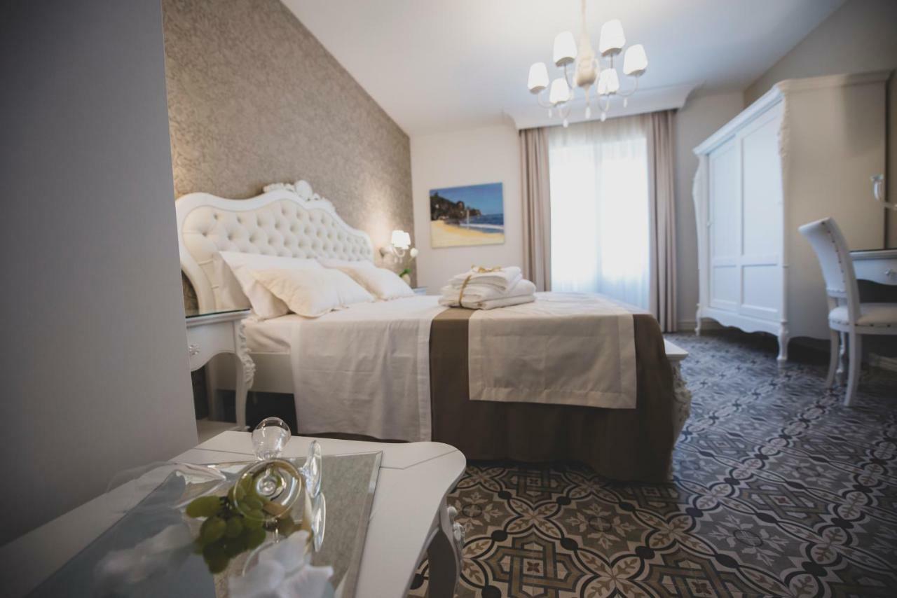 Sui Generis Tropea Luxury Rooms Extérieur photo