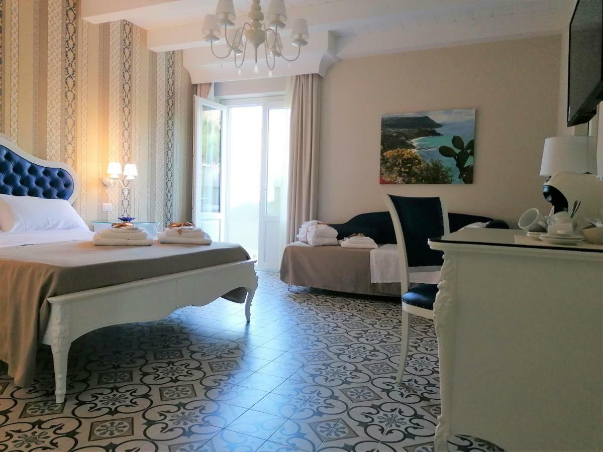 Sui Generis Tropea Luxury Rooms Extérieur photo