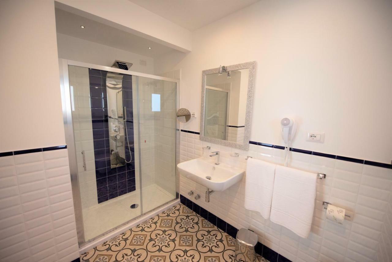 Sui Generis Tropea Luxury Rooms Extérieur photo