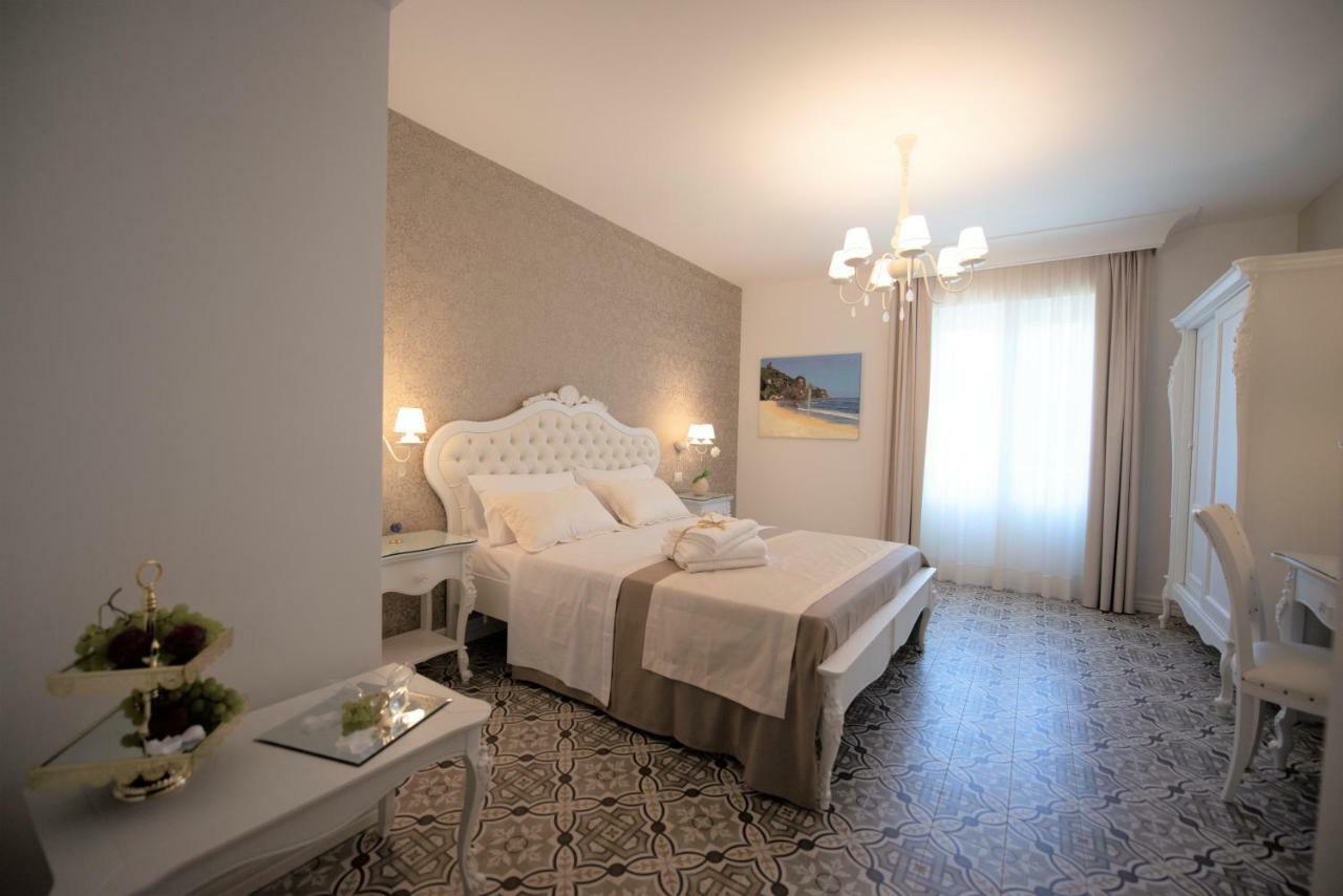 Sui Generis Tropea Luxury Rooms Extérieur photo